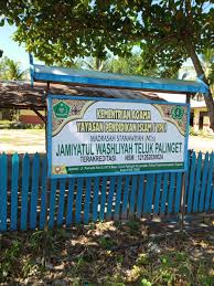 Pelajaran agama hanya mungkin di sekolah swasta. Dua Sekolah Swasta Dibawah Binaan Kantor Kementerian Agama Kapuas Tidak Pasang Bendera Merah Putih Berita Merdeka Online