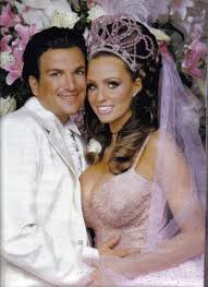Jun 14, 2021 · katie price and peter andre's daughter princess has won a music scholarship and hopes to become a singer one day. Katie Price Peter Looked Like A Fat Freak At Wedding