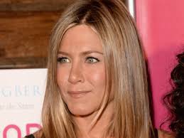 Miranda Kerr schenkt Jennifer Aniston handgemaakte trouwlingerie