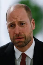 5 MINUTES AGO! Prince William in tears! A midnight tragedy has shaken the  Royal Family as heartbreaking news from the U.S. arrives. With a choked  voice, William announced: 'Harry has…'”