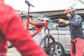 In jeder noch so kleinen kleinstadt gibt es mittlerweile waschboxen mit dampfstrahler usw. Die 5 Spannendsten Mobilen Bike Druckreiniger Im Test Enduro Mountainbike Magazine