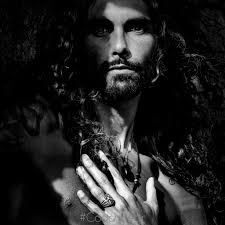 Comment a heart when you see the other chi😉