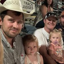 Onilee Freiwald and Aaron Kravig's Wedding Website