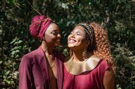 Antes da pandemia chegar deu tempo da gente sair pra ver e ouvir liniker, bia ferreira. Novo Single De Doralyce E Bia Ferreira Tera Duas Versoes De Clipe Com Rituais Diarios E Intimos De Autocuidado Mundo Negro