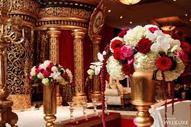 An Opulent Oscar Worthy Wedding At The Fairmont Royal York Wedluxe Magazine Opulence Wedding Reception Decorations