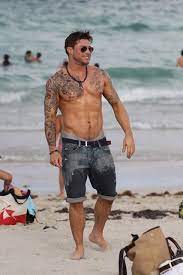 Duncan james is an english singer, actor, and television presenter. Pin On Shirtless With Tattoos