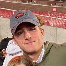 Joshua Bender's Instagram, Twitter & Facebook