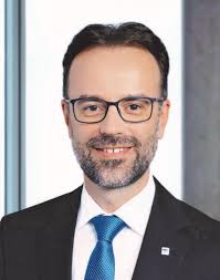 April 2021 als executive officer die leitung des neu geschaffenen bereichs chemicals & materials in der omv. Borealis Thomas Gangl Wird Neuer Ceo Alfred Stern Wird Omv Vorstand Fur Den Bereich Chemicals Materials