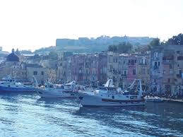 Parma è la capitale italiana della cultura per il 2020 e 2021, il titolo le è stato prorogato dal dl rilancio che ecco l'elenco delle 28 città in corsa per il titolo di capitale italiana della cultura 2022: Evufz9yn2bgqbm