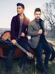 Pop Country Duo Dan And Shay Likes Performing In Cozier Venues Dan Shay Music Photoshoot Band Photoshoot