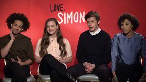 По роману бекки альберталли «саймон и пропаганда гомо сапиенс / simon vs. Love Simon Cast Interview Youtube