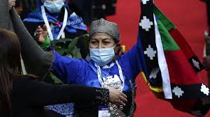 Mujer mapuche activista por los derechos educativos y lingüísticos de los pueblos indígenas. Zbps0 8jyhurem