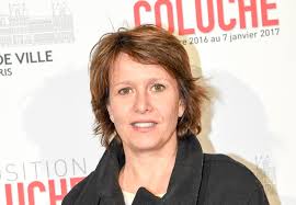 After studying law at the university in paris, she later graduated in communication and media. Carole Rousseau La Biographie De Carole Rousseau Avec Gala Fr
