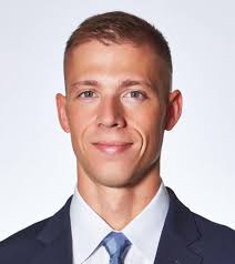 A lot happens in the in-between—and we're here for it all. Your are more  than your job. And this is more than a uniform. Crafted to keep up with the  work you