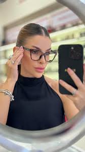 Escolhidos da @brupoli_ na Diniz Friday ✨, Diversos modelos, em variados  estilos, para você aproveitar!, Armações e solares com até 70% de desconto  + voucher de R$ 100. Vem pra Diniz aproveitar!, ...