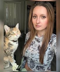 Lynette Ferguson's Instagram, Twitter & Facebook