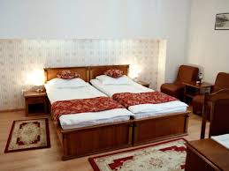 Focar de covid la institutul oncologic din cluj. Cazare Cluj Hotel Pensiune Hostel Vila Apartament Cluj Com