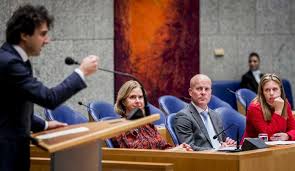 Nieuwe vergaderregels voor de tweede kamer. Tweede Kamer Kabinet En Provincies Lopen Vast In Stikstofchaos Politiek Ad Nl