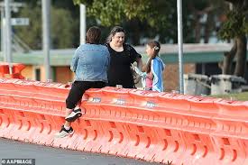 A border bubble for residents of queensland and new south wales could be reinstated in the coming days as authorities review several . Tarqt8x73aj9gm