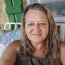 Where are we wedding guest dress shopping that won't break the bank?!? 👗