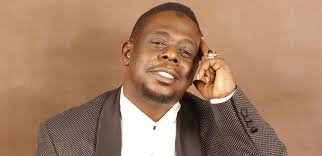 Mzee Yusuph adai wasanii wameanza kujipendekeza  kwake:-https://www.eatv.tv/news/current-affairs/wamesikia-narudi-mjini-wananipigia-mzeeyusuph