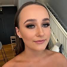 Lillie Upton's Instagram, Twitter & Facebook