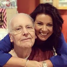 Fans Rally Around Harry Styles & His Family After His Grandad Brian Dies