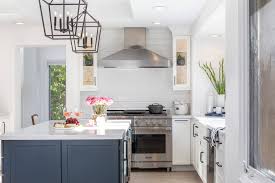 If monochrome kitchen designs aren't to your taste, a bright and colourful kitchen could be the perfect style for you. 4 Timeless Kitchen Cabinet Colors Sea Pointe Construction