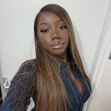 Andrea Leyva's Instagram, Twitter & Facebook