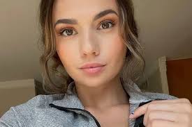 Woman nearly suffers 'internal decapitation' after being dismissed by  doctors for 20 years: 'I was being treated like a joke'