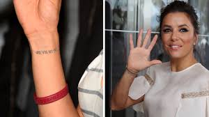 Janni hönscheid würde alles darum geben, die geburt ihres sohnes noch einmal bewusst erleben zu dürfen. Tattoo Bei Diesen Liebestattoos Der Stars Musste Der Laser Ran Stern De