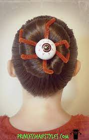 Cute Halloween Hairstyles This Giant Eyeball Hair Bun Idea Is Fantastic And So Unique It Would Be A Great Crazy Halloween Hair Wacky Hair Days Wacky Hair