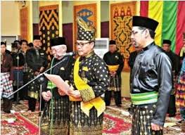 Check spelling or type a new query. 5 Jenis Pakaian Adat Riau Berdasarkan Fungsinya