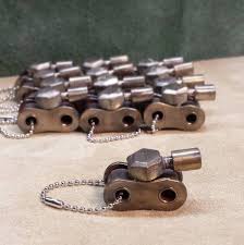 Acheter Vendre Et Vivre Handmade Steelbuildings Reservoir De Larmee Porte Cle Acier Soude Fait A La Main In 2020 Metal Art Welded Welding Art Welding Art Projects