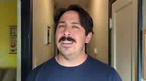 How To Turn Your Standup Comedy Into a One Man Show