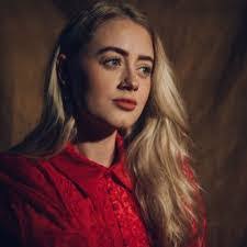 Seren Bowen's Instagram, Twitter & Facebook