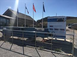 Le projet de franchissement du tarn par un ouvrage de 2.500 m environ date du 19 octobre 1991, mais il fallut attendre octobre 2001 pour que soit installé. Le Translateur Viaduc De Millau France Preserved Machines On Public Display On Waymarking Com