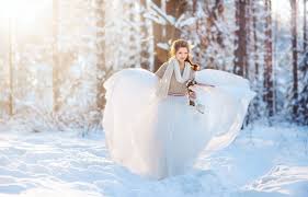 Maybe you would like to learn more about one of these? Braut Accessoires Fur Die Hochzeit Im Winter 5 Elegante Warmende Tipps Beauty Tipps Net