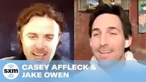 Casey Affleck and Jake Owen Describe the Vibe