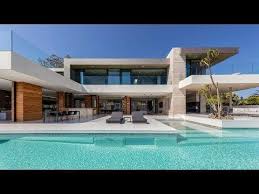  Mansao De Luxo A Venda Encontro Das Aguas Com Projeto Classico Moderno Essa Deslumbrante Mansao E S Luxury Modern Homes Beverly Hills Houses Architecture House