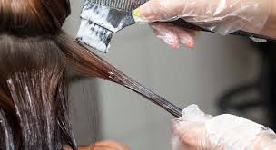 Hair dye deposits colour into the hair follicle while highlighting which balayage is a form of lifts colour from the cuticle, explains crystella lopez for a classic, creamy balayage, i'd recommend our champagne blonde bundle, says alex. Diy Strawberry Blonde Balayage Your Ultimate Guide Restyled Homes