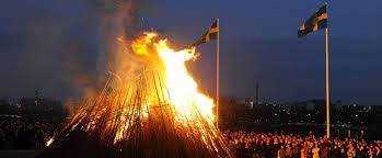 Välkommen till sidan om valborgsfirande på gläntan i spånga! Walpurgis What Is Valborg And Why Do Swedes Celebrate It Swedes In The States