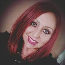 Lori Shute's Instagram, Twitter & Facebook