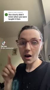 Eileen Hinds's Instagram, Twitter & Facebook