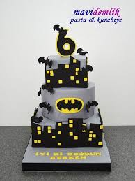Mavi Demlik Mutfagi Izmir Butik Pasta Kurabiye Cupcake Tasarim Seker Hamurlu Kur Batman Temali Dogum Gunu Batman Dogum Gunu Dogum Gunu Super Kahraman Pasta