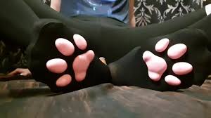 Femboy catboy smooshes you flat~ - ThisVid.com