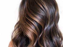 As this requires the use of bleach, it is usually better to have a professional stylist do the color. Caramel Mocha Balayage Is Fall S Prettiest Transitional Hair Color Trend Allure