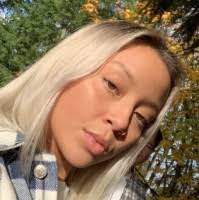 Kara Summerall's Instagram, Twitter & Facebook