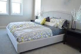 Dengan perjalanan yang jauh dan tanpa alas kaki ini, kaki dahlan iskan lecet dan melepuh. 3 Tips Memilih Sprei Terbaik Untuk Anda Dan Keluarga