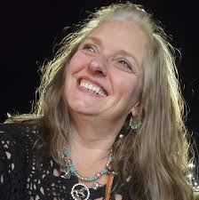 Does anyone know of a dog groomer that does big dogs?